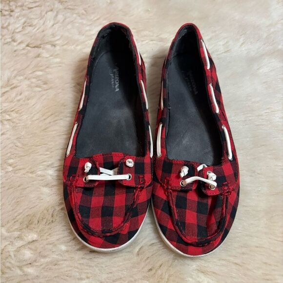 Arizona Jean Company Red and Black Buffalo Plaid Shoes - Picture 8 of 8